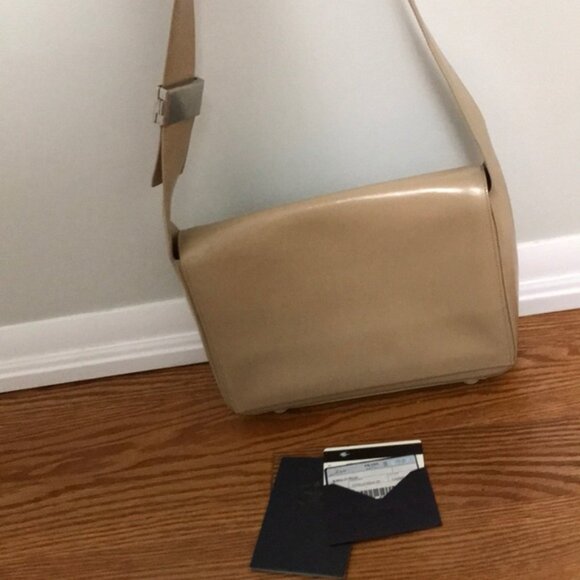 Auth Prada Vitello Smalto Cammello - Picture 2 of 15
